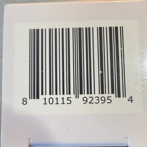 Truly Luxury Body Oil | Hydrating & Illuminating with Natural Shimmer-New In Box - Picture 11 of 11